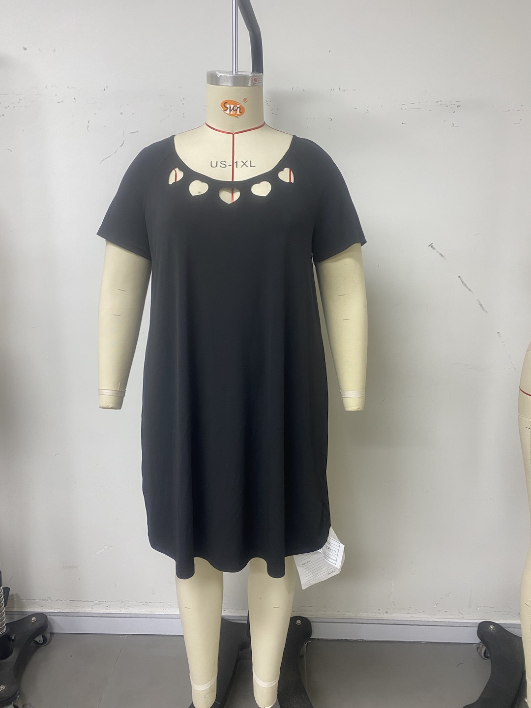 sz2303232547990463_0 sz2303232547990463 0 VELOURLAB